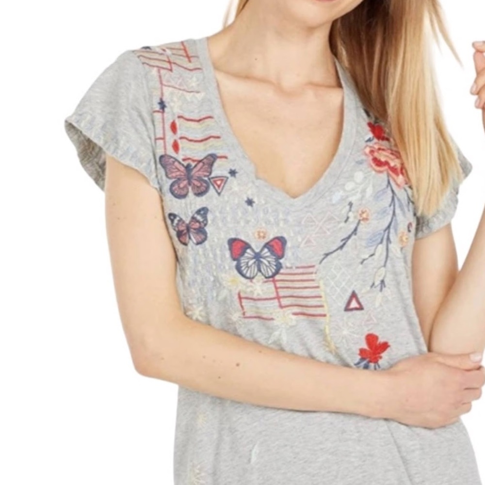 Johnny Was Aravis Flutter Sleeve V-Neck Tee